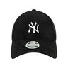 New Era Gorra FEMALE COSY 9FORTY NEGRO 02