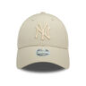 New Era Gorra FEMALE PU 9FORTY BEIGE 02