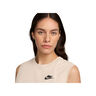 Nike Camiseta Mujer W NSW CLUB CRP SL TEE BEIGE 03