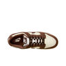 Nike Zapatillas Hombre NIKE DUNK LOW RETRO SE MARRON vista frontal girada 45º