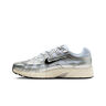 Nike Zapatillas Hombre NIKE P-6000 GRIS puntera