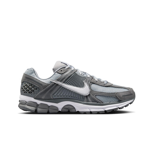 NIKE ZOOM VOMERO 5 gris