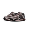 Nike Zapatillas Hombre ZOOM VOMERO 5 BEIGE lateral interior