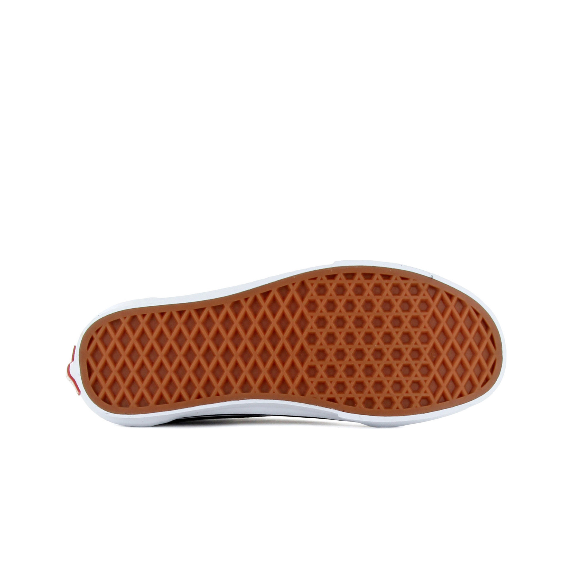 Vans Zapatillas Hombre UA Old Skool vista frontal girada 45º Vans Zapatillas Hombre UA Old Skool vista frontal girada 45º