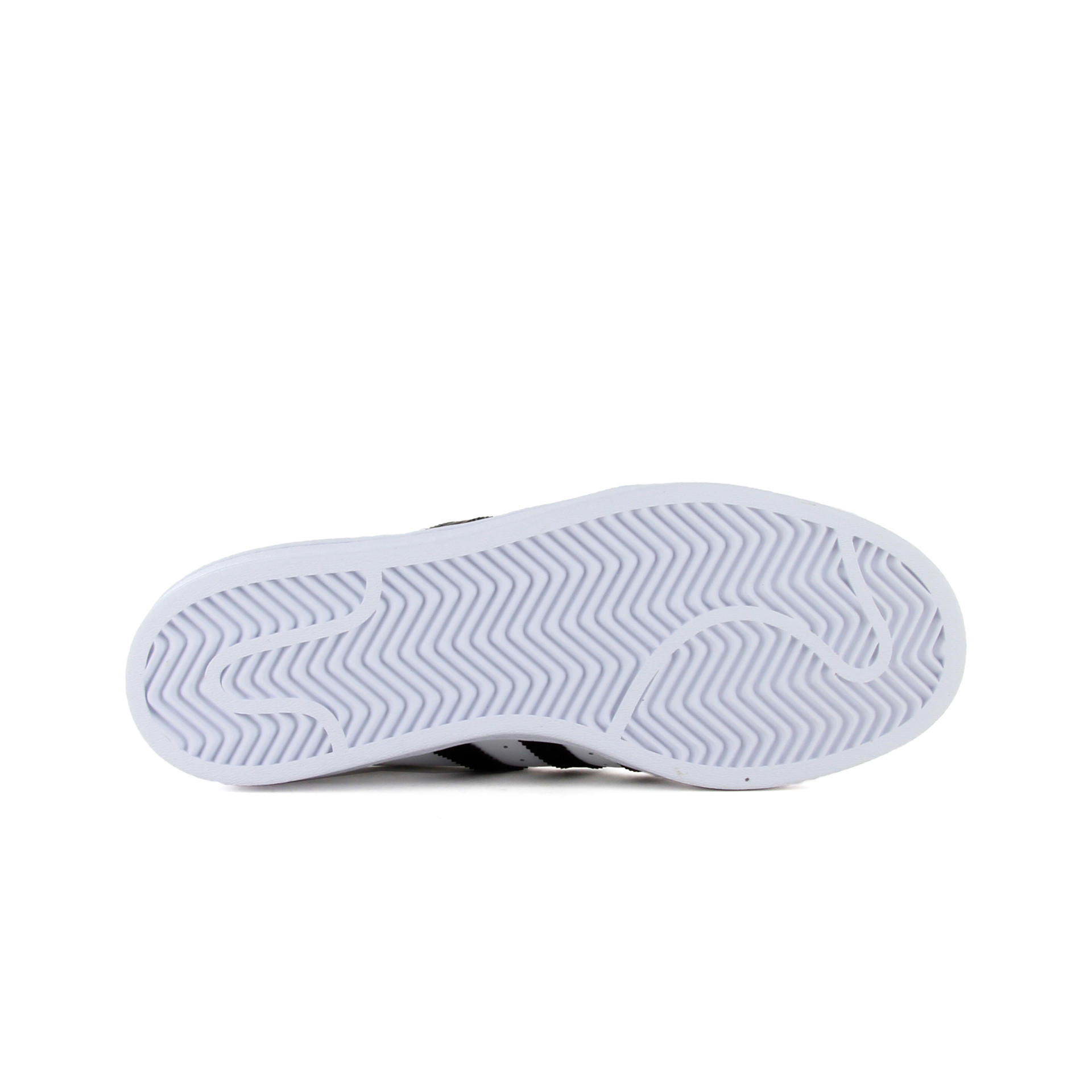 adidas Zapatillas Hombre SUPERSTAR vista frontal girada 45º adidas Zapatillas Hombre SUPERSTAR vista frontal girada 45º