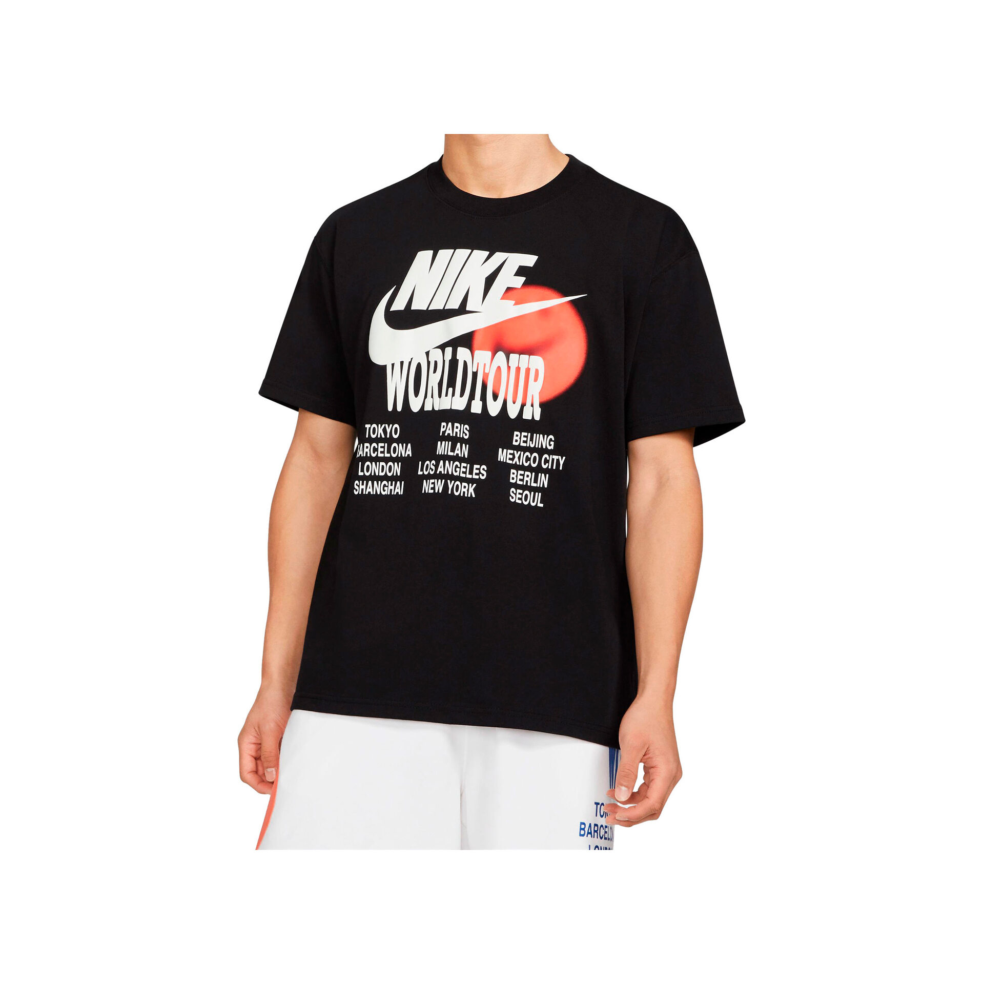 Nike Camiseta Hombre M NSW TEE WORLD TOUR vista frontal Nike Camiseta Hombre M NSW TEE WORLD TOUR vista frontal