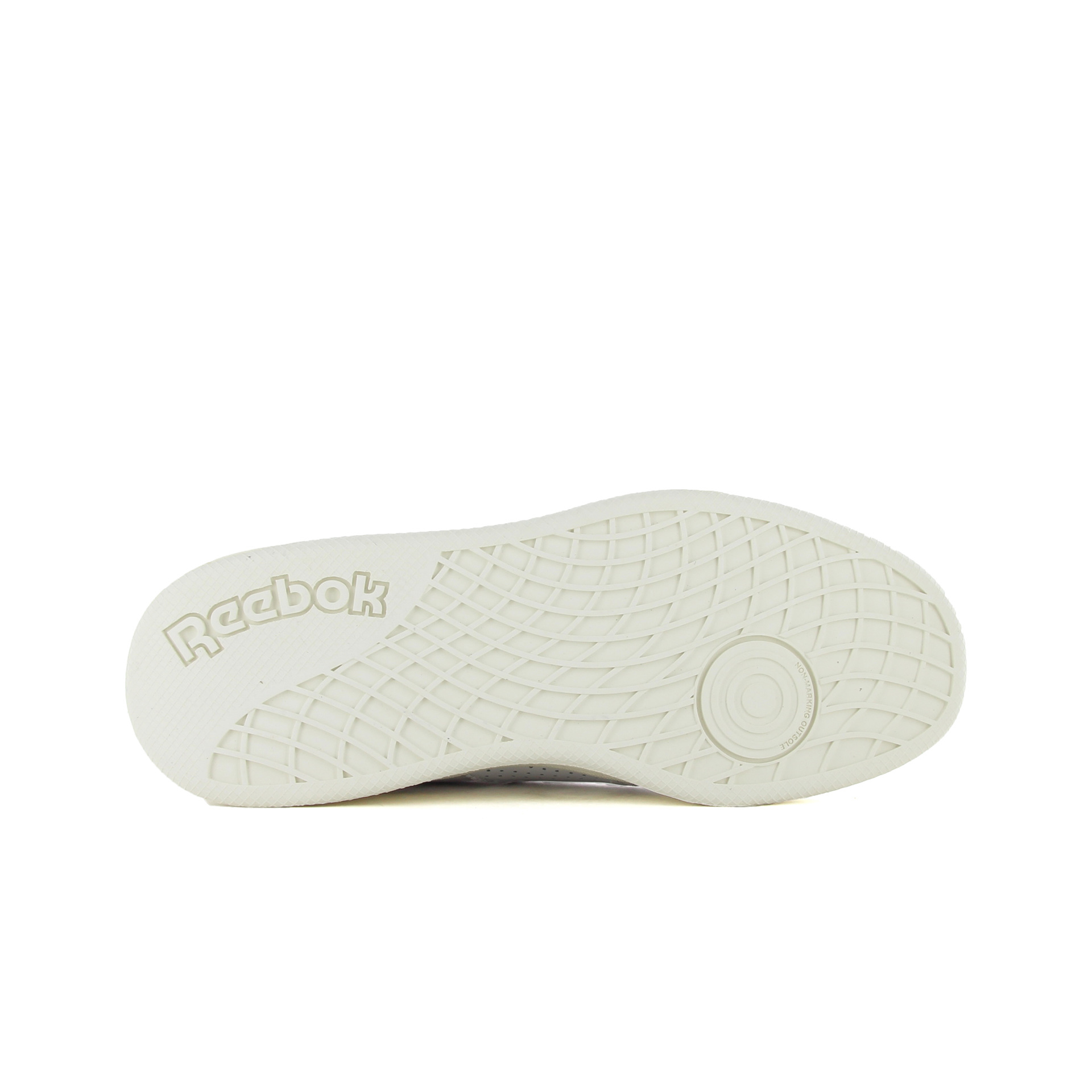 Reebok Zapatillas Mujer AD COURT vista frontal girada 45º Reebok Zapatillas Mujer AD COURT vista frontal girada 45º