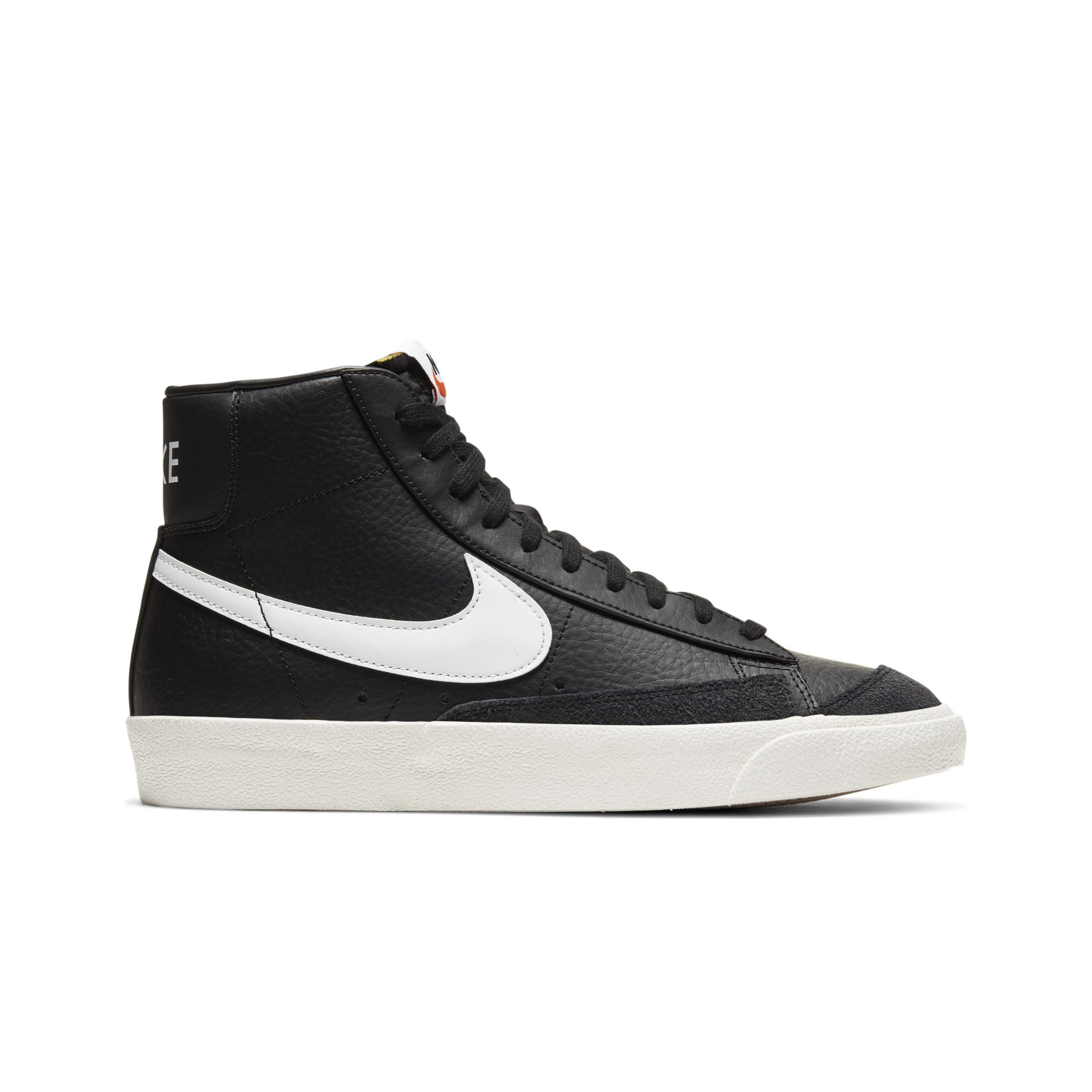 Nike Zapatillas Hombre BLAZER MID 77 VNTG lateral exterior Nike Zapatillas Hombre BLAZER MID 77 VNTG lateral exterior