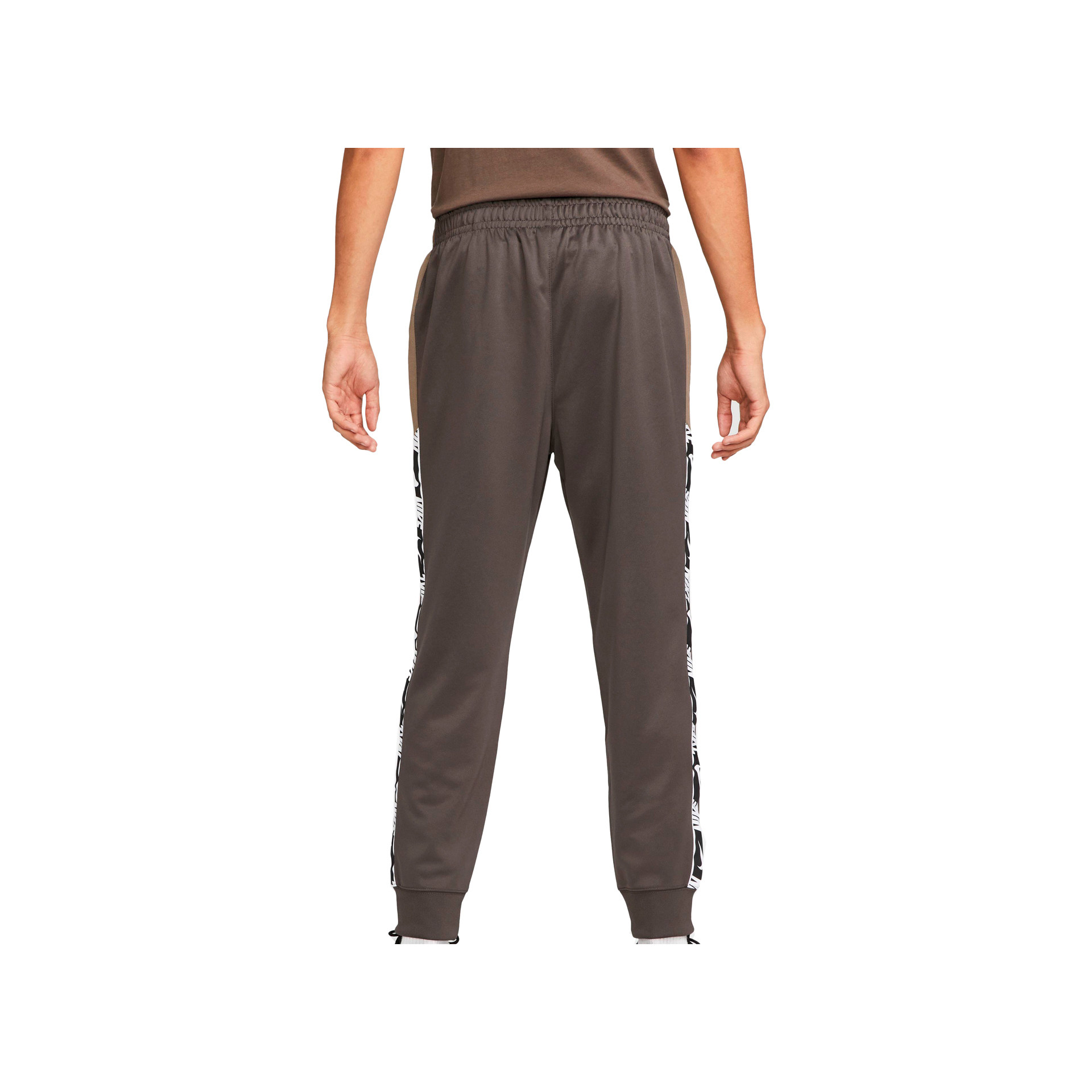 Nike Pantalón Hombre M NSW REPEAT PK JOGGER vista trasera Nike Pantalón Hombre M NSW REPEAT PK JOGGER vista trasera