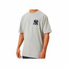 New Era Camiseta Hombre MLB HERITAGE PATCH OVERSIZED TEE vista frontal