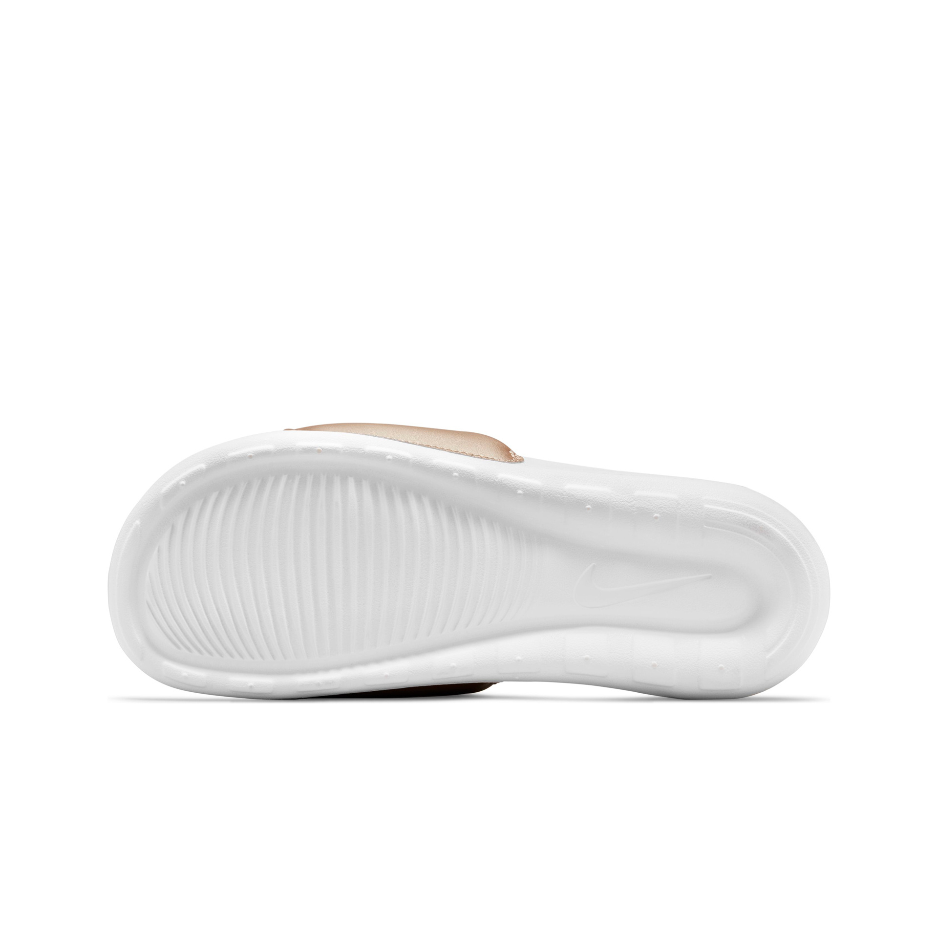 Nike Chancletas y Sandalias Mujer W NIKE VICTORI ONE SLIDE vista trasera Nike Chancletas y Sandalias Mujer W NIKE VICTORI ONE SLIDE vista trasera
