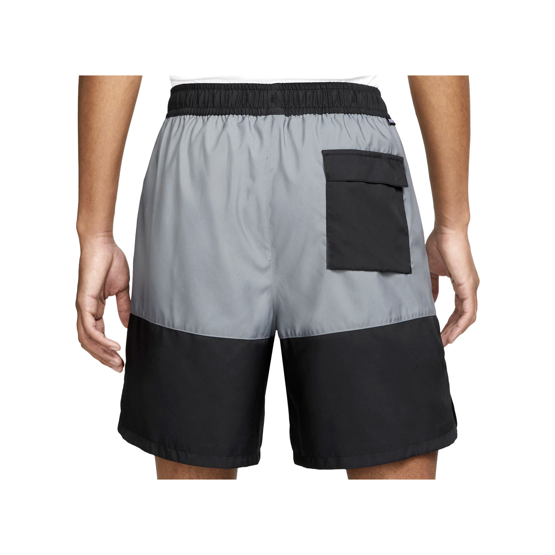 Nike Pantalón Corto Hombre M NSW SPE WVN FLOW LONG SHORT vista trasera Nike Pantalón Corto Hombre M NSW SPE WVN FLOW LONG SHORT vista trasera