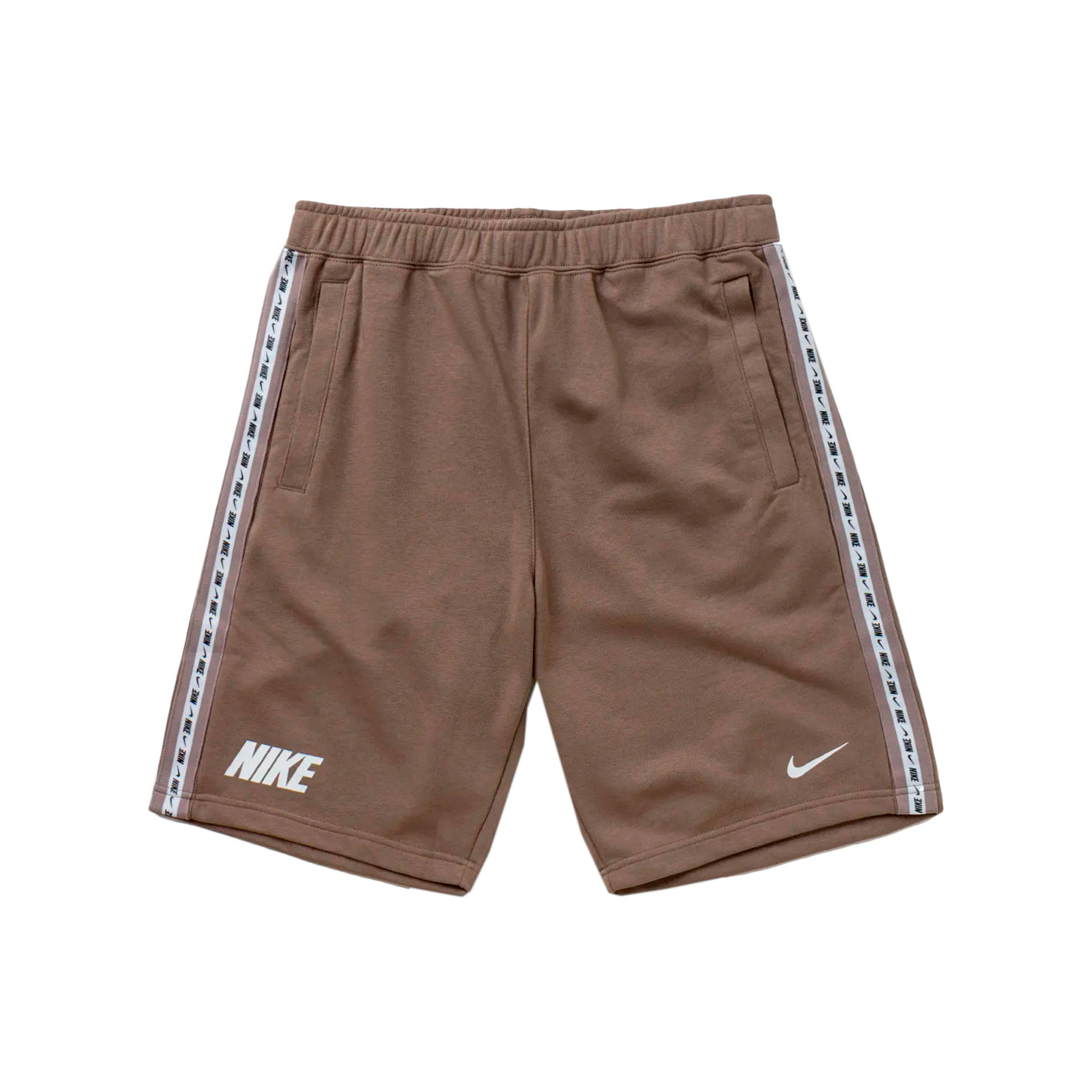 Nike Pantalón Corto Hombre M NSW REPEAT FT SHORT vista frontal Nike Pantalón Corto Hombre M NSW REPEAT FT SHORT vista frontal