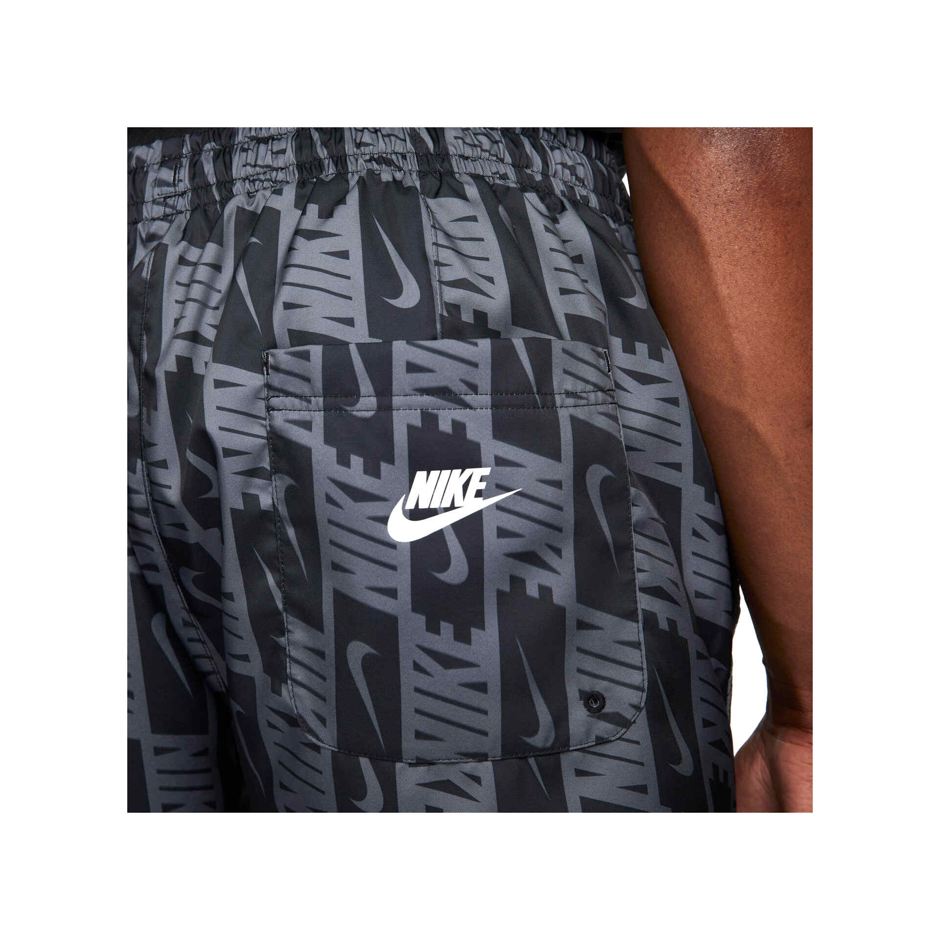 Nike Pantalón Corto Hombre M NSW REPEAT WVN SHORT FLOW PR 03 Nike Pantalón Corto Hombre M NSW REPEAT WVN SHORT FLOW PR 03