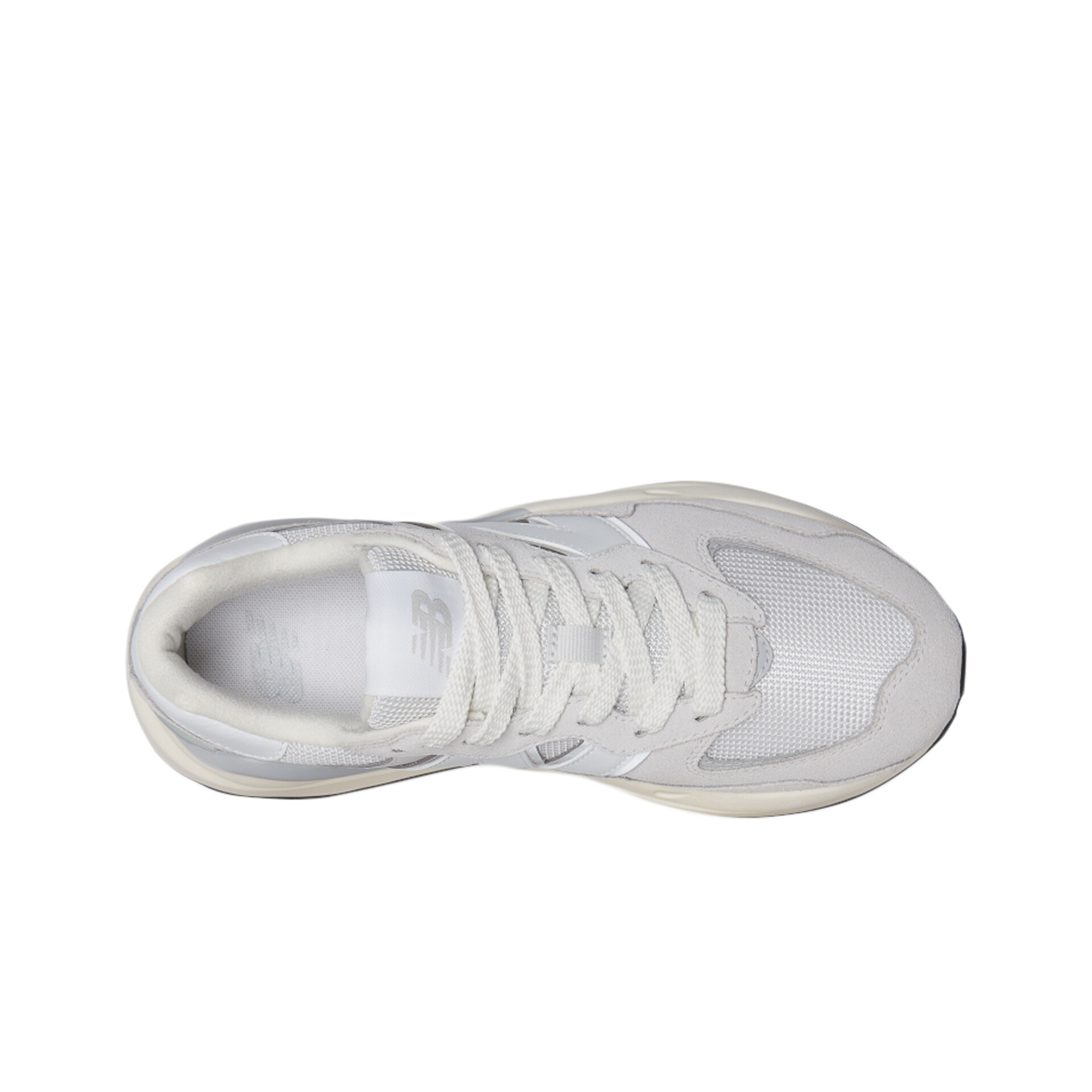 New Balance Zapatillas Mujer 57/40 vista frontal girada 45º New Balance Zapatillas Mujer 57/40 vista frontal girada 45º