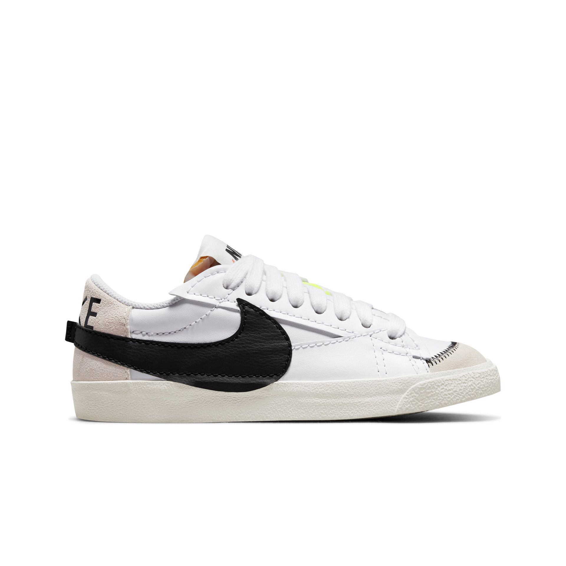 Nike Zapatillas Mujer W BLAZER LOW 77 JUMBO lateral exterior Nike Zapatillas Mujer W BLAZER LOW 77 JUMBO lateral exterior
