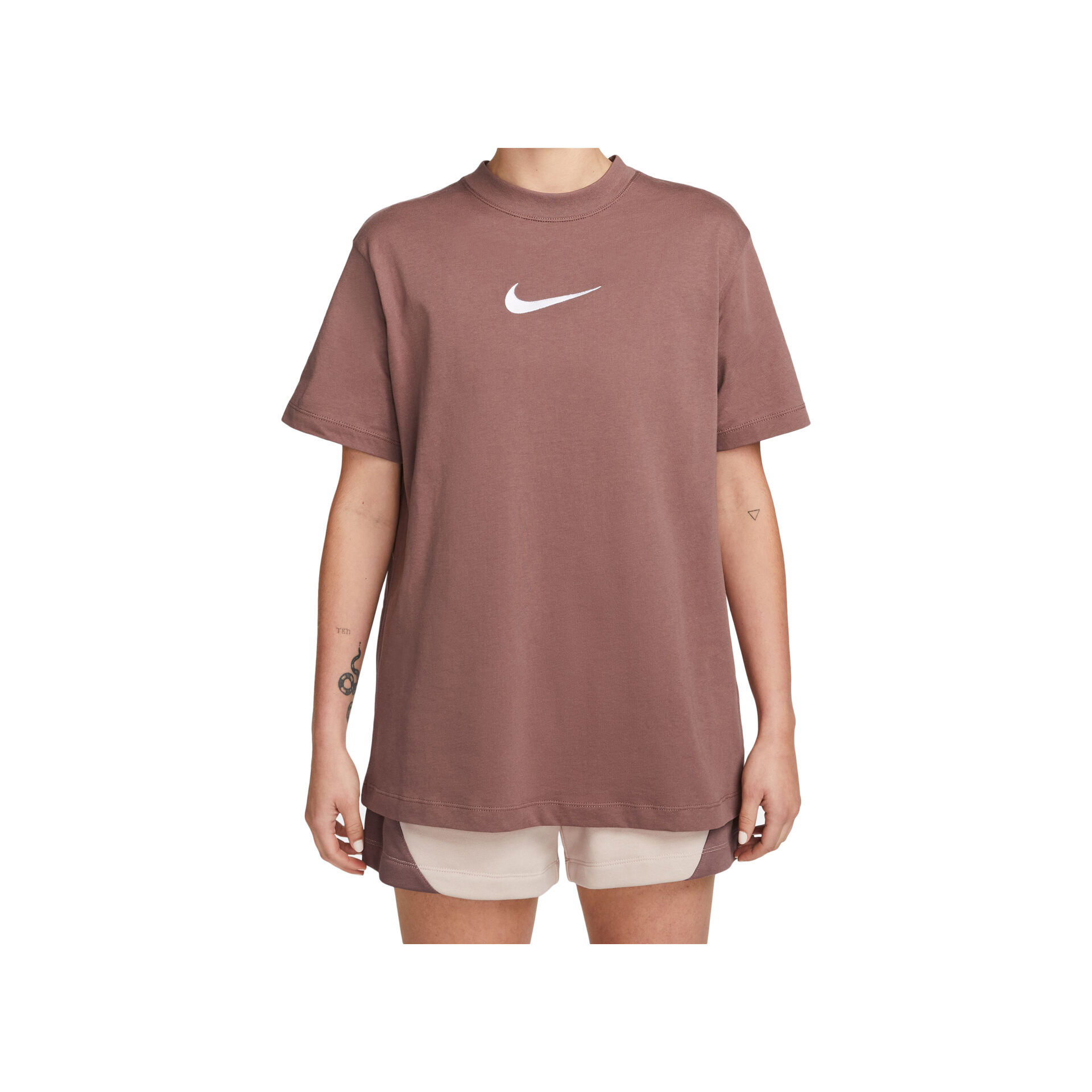 Nike Camiseta Mujer W NSW TEE BF MS vista frontal Nike Camiseta Mujer W NSW TEE BF MS vista frontal
