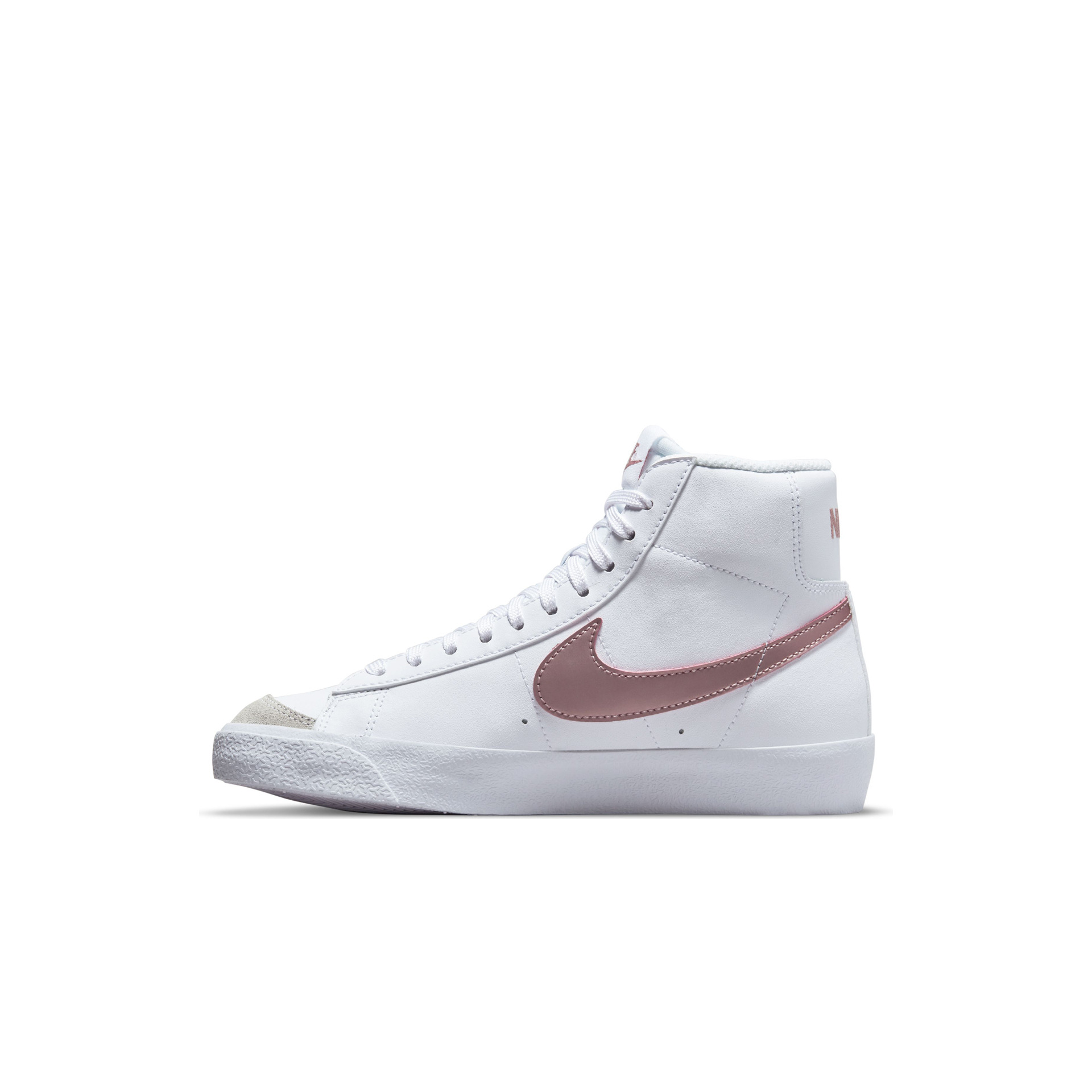 Nike Zapatillas Niña/os NIKE BLAZER MID 77 (GS) lateral interior Nike Zapatillas Niña/os NIKE BLAZER MID 77 (GS) lateral interior
