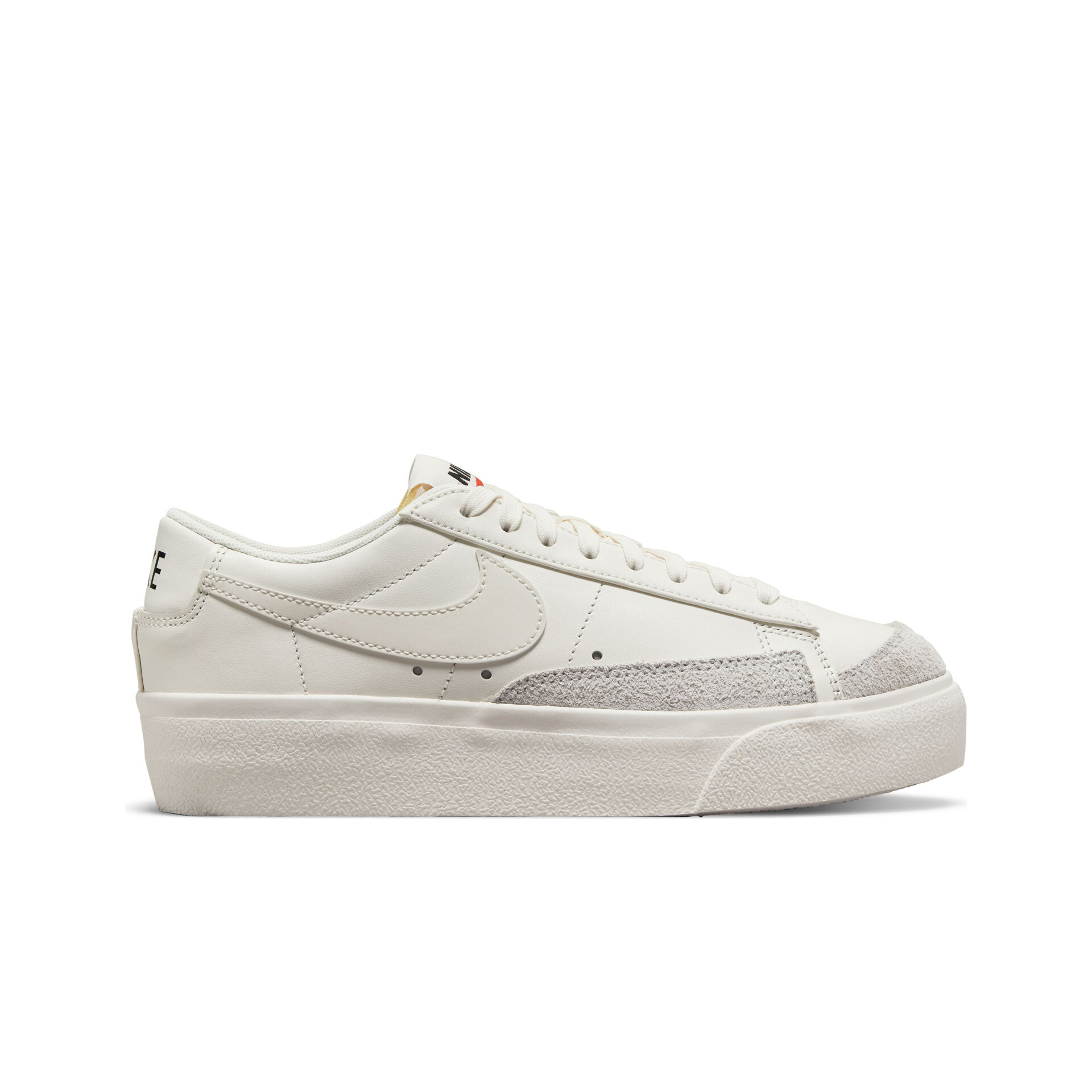 Nike Zapatillas Mujer W BLAZER LOW PLATFORM lateral exterior Nike Zapatillas Mujer W BLAZER LOW PLATFORM lateral exterior