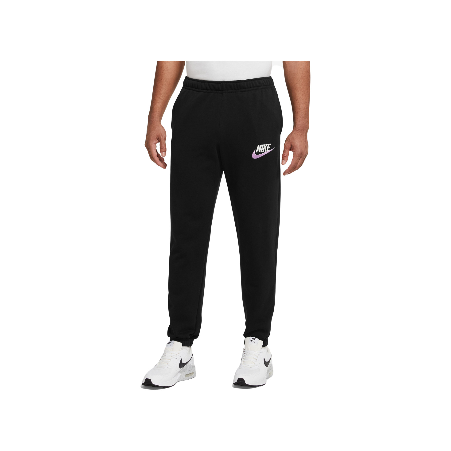 Nike Pantalón Hombre M NK CLUB+ FT CF PANT LBR vista frontal Nike Pantalón Hombre M NK CLUB+ FT CF PANT LBR vista frontal