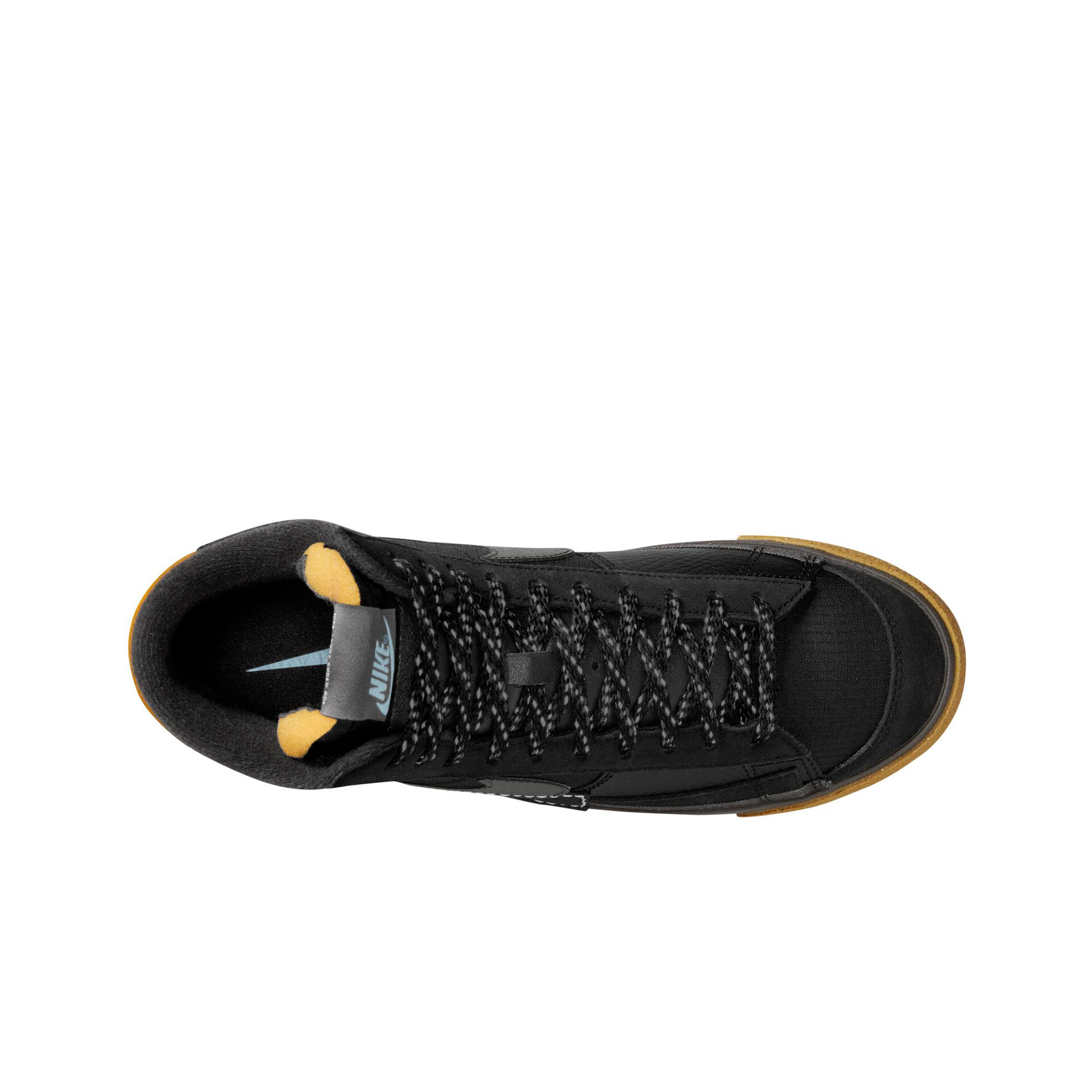 Nike Zapatillas Hombre BLAZER MID PRO CLUB vista frontal girada 45º Nike Zapatillas Hombre BLAZER MID PRO CLUB vista frontal girada 45º