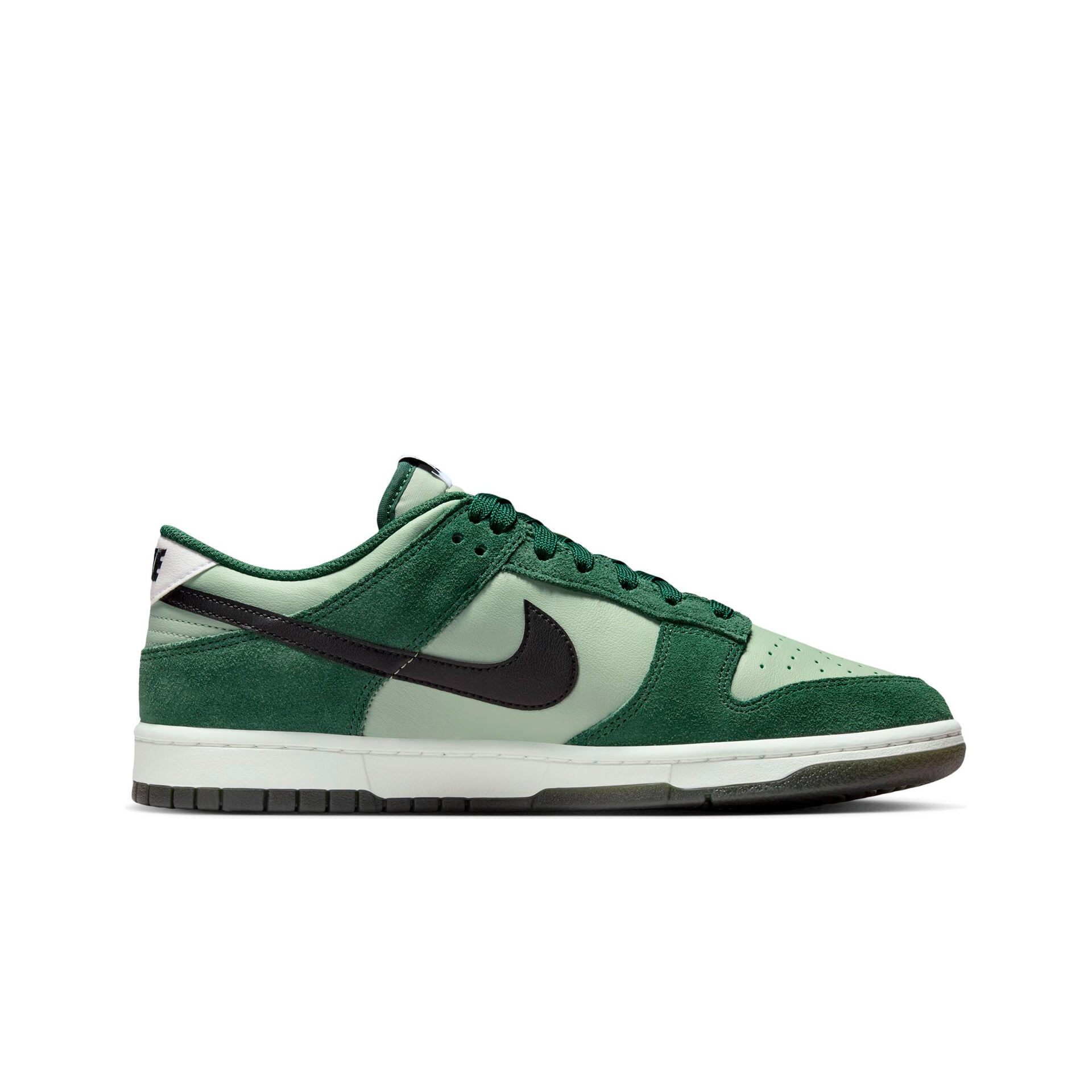Nike Dunk Low Retro Se (M)